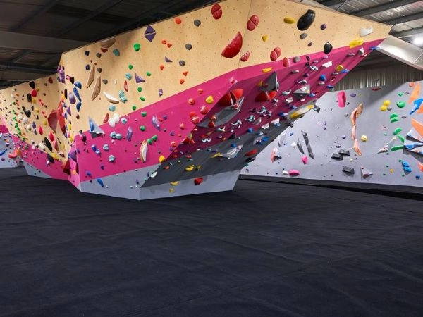 The climbing hangar UK experience Fun game experiences in the Uk